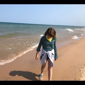 Meet your Posher’s , emilia and abby